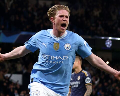 Transfer: De Bruyne receives £1million-a-week offer to leave Man City