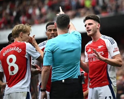 EPL: Absolute disgrace – Arsenal legend on Declan Rice red card