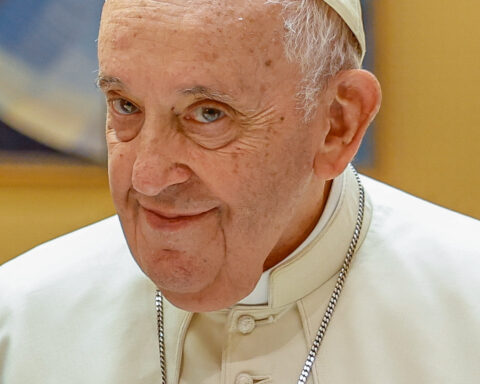 pope urges catholics t